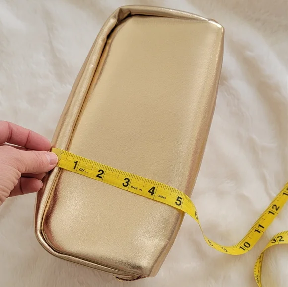 NWT travel cosmetic bag with lots of samples and travel size items - Picture 6 of 16